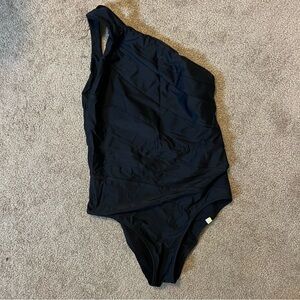 NWOT Summersalt Black One Shoulder Swimsuit